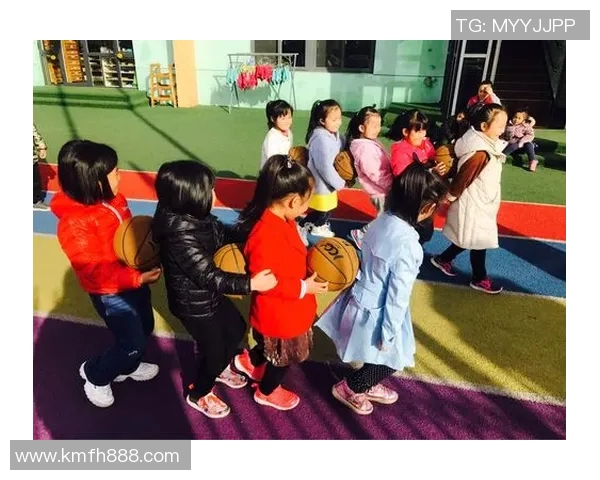 可爱宝宝足球明星服装展示让你的宝贝成为小球星的最佳选择 可爱宝宝足球明星服装展示让你的宝贝成为小球星的最佳选择